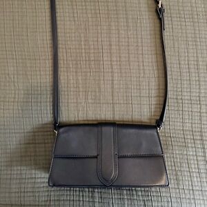 Moda Luxe Black Crossbody Bag